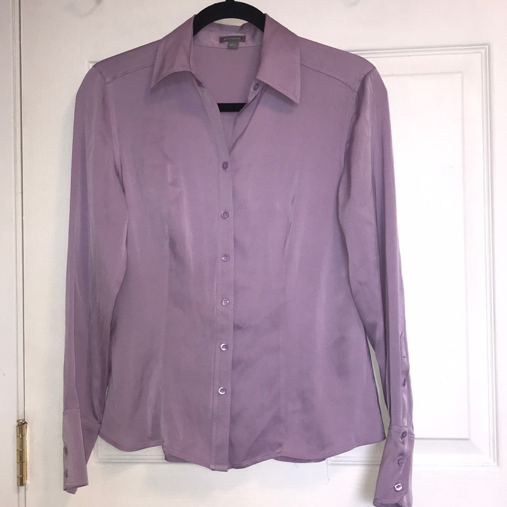 ANN TAYLOR lilac silk button up long sleeve blouse